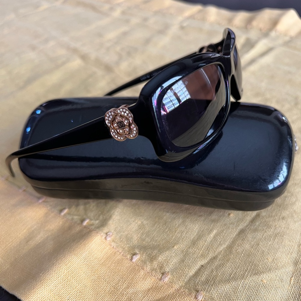 Crystal Camellia CC Sunglasses